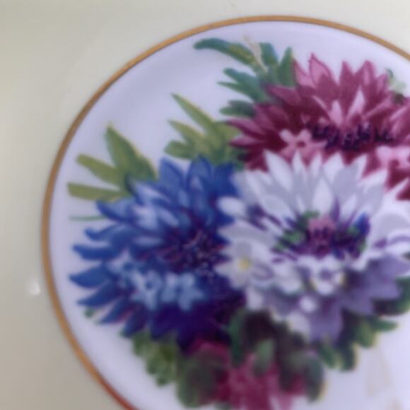 Vintage Windsor England Bone China Teacup and Saucer - Picture 10 of 12